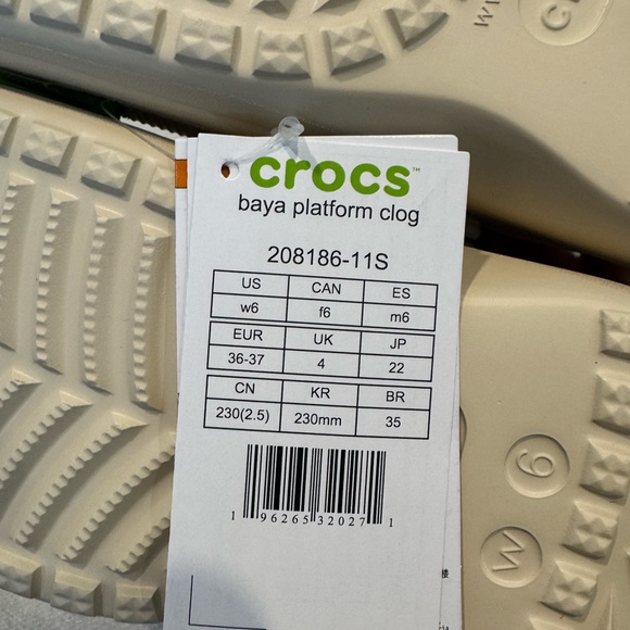 Crocs Baya Platform Clog, Beige (Winter White), NWT - Picture 7 of 9